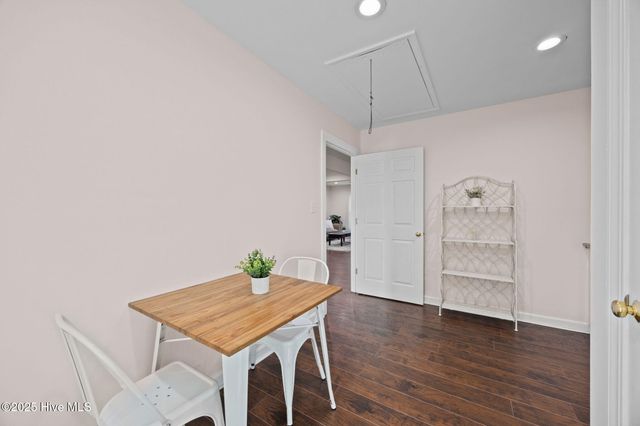 601 Country Club Drive D, Greenville, NC 27834