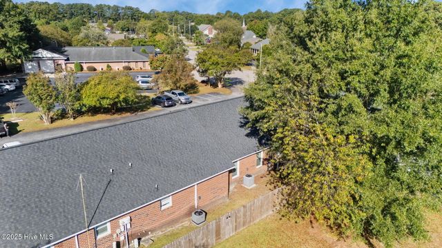 601 Country Club Drive D, Greenville, NC 27834