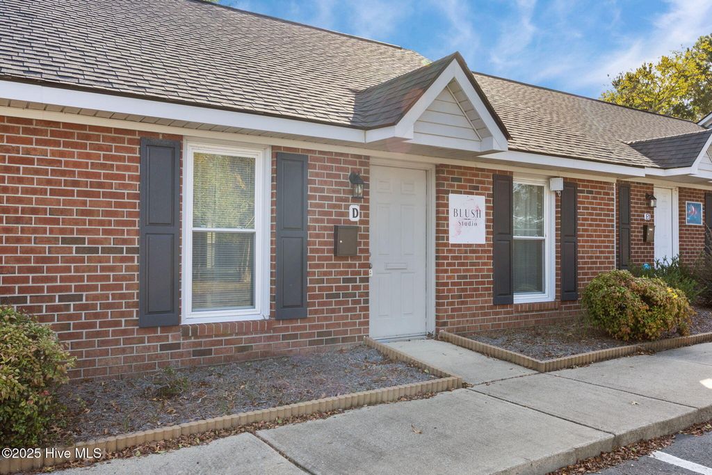 601 Country Club Drive D, Greenville, NC 27834