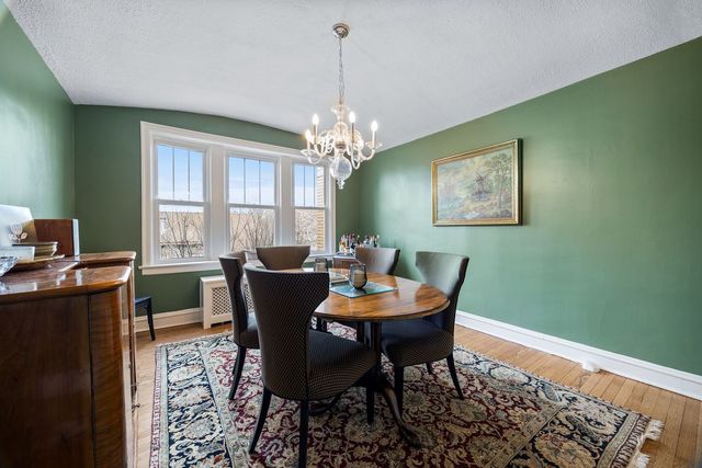 227 N Grove Avenue 3, Oak Park, IL 60302