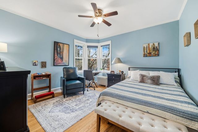 227 N Grove Avenue 3, Oak Park, IL 60302