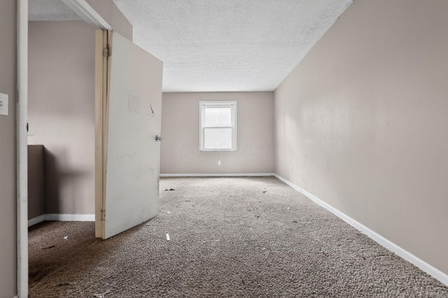 3328 Everson Road E, Columbus, OH 43232
