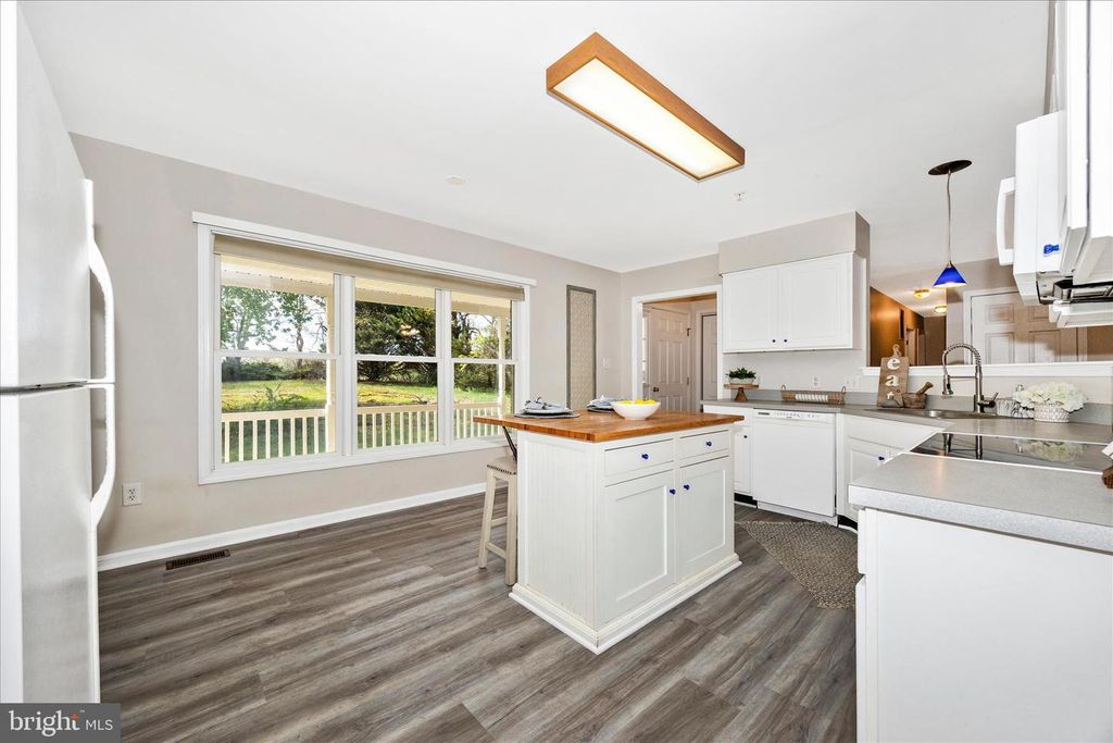 Image 11 of property listing at 6955 ANNAPOLIS ROCK RD, Woodbine, MD 21797