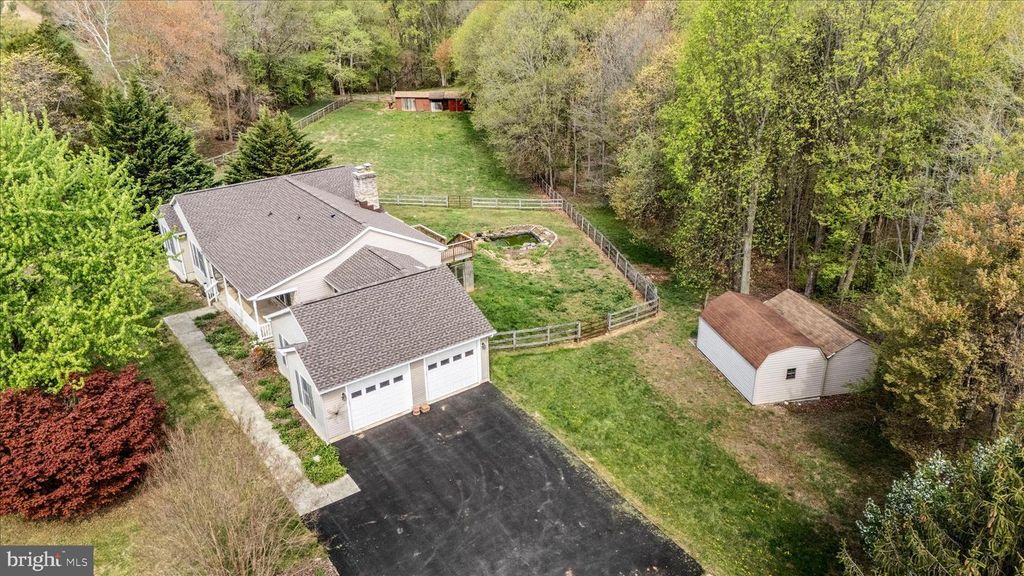 Image 2 of property listing at 6955 ANNAPOLIS ROCK RD, Woodbine, MD 21797