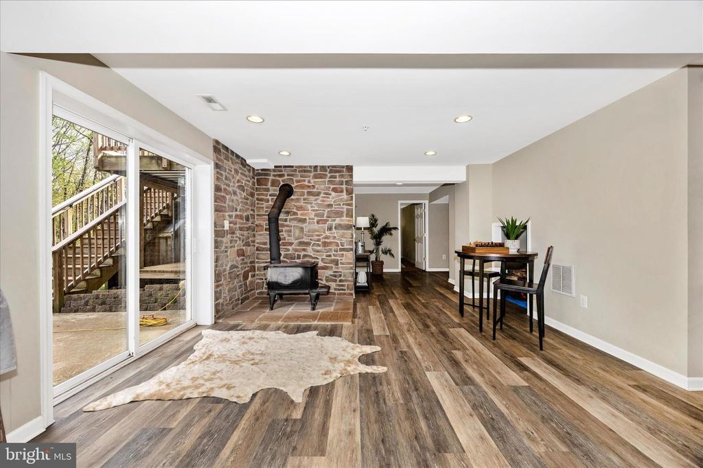 Image 32 of property listing at 6955 ANNAPOLIS ROCK RD, Woodbine, MD 21797