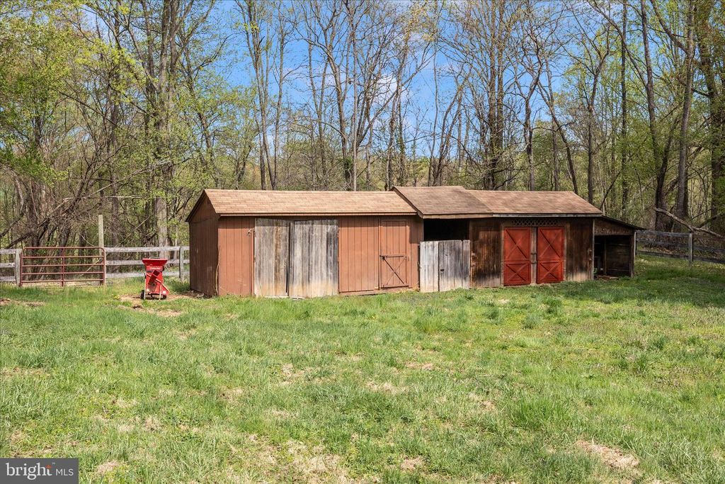 Image 50 of property listing at 6955 ANNAPOLIS ROCK RD, Woodbine, MD 21797