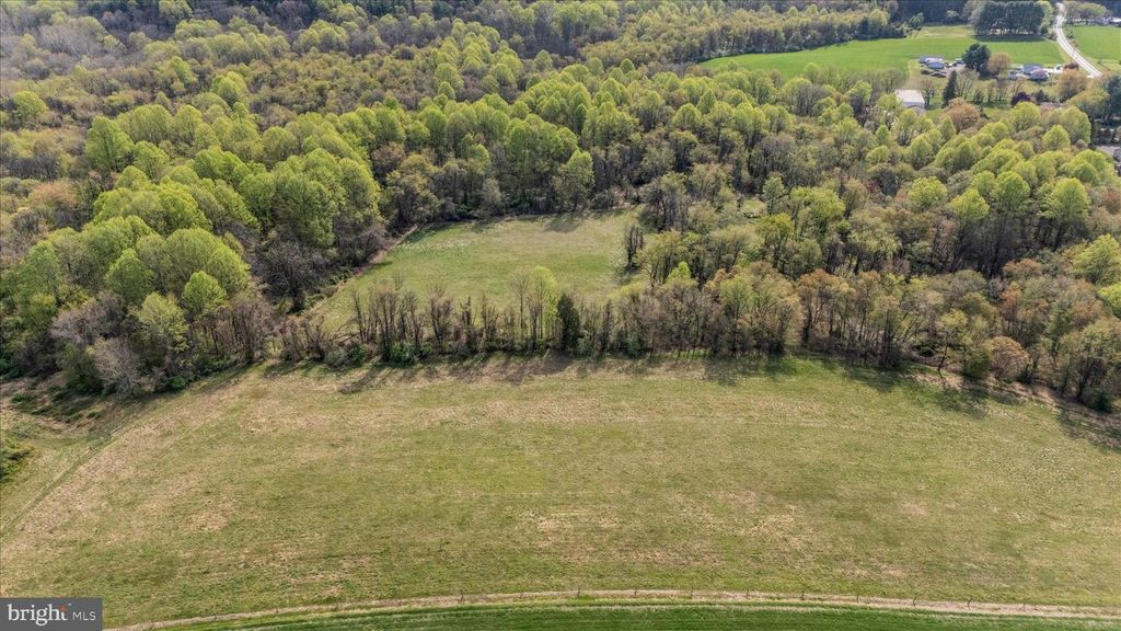 Image 63 of property listing at 6955 ANNAPOLIS ROCK RD, Woodbine, MD 21797