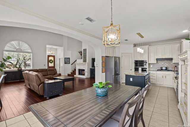 3 Spring Lake, San Antonio, TX 78248
