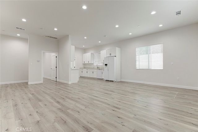 6829 Bellaire Avenue, North Hollywood, CA 91605