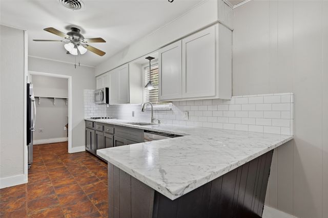 1303 Lafayette Drive, Denison, TX 75020