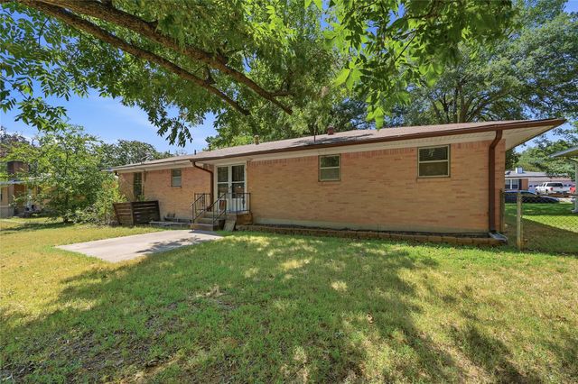 1303 Lafayette Drive, Denison, TX 75020