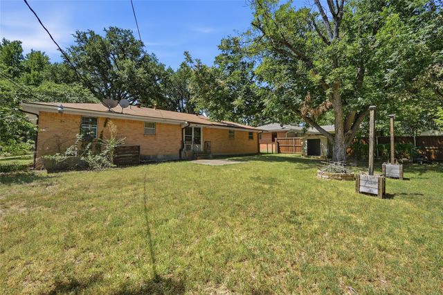 1303 Lafayette Drive, Denison, TX 75020