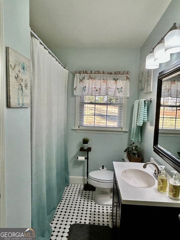 824 Woodland Drive, Griffin, GA 30224