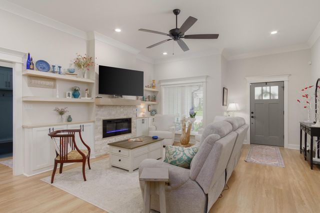 21 Waverly Ct., Hattiesburg, MS 39402