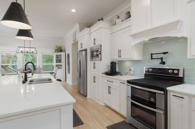 21 Waverly Ct., Hattiesburg, MS 39402