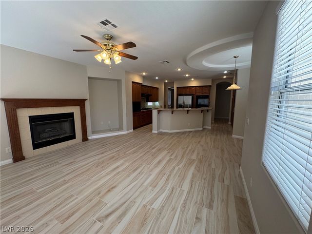 712 Pinnacle Heights Lane, Las Vegas, NV 89144