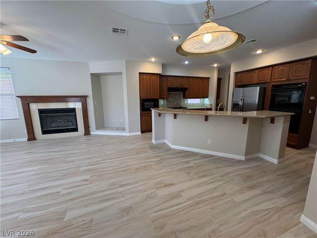 712 Pinnacle Heights Lane, Las Vegas, NV 89144