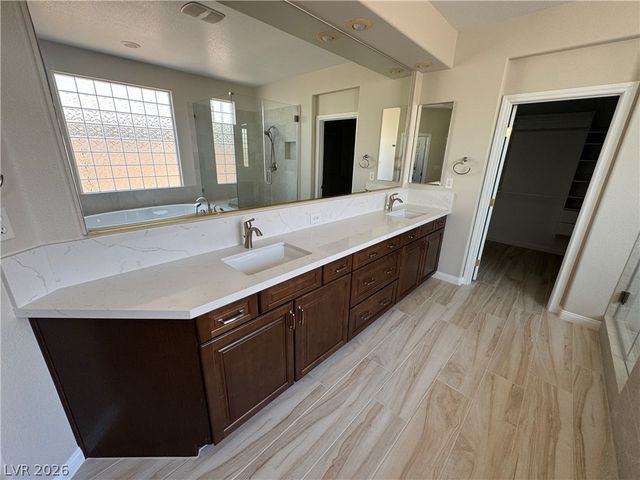 712 Pinnacle Heights Lane, Las Vegas, NV 89144