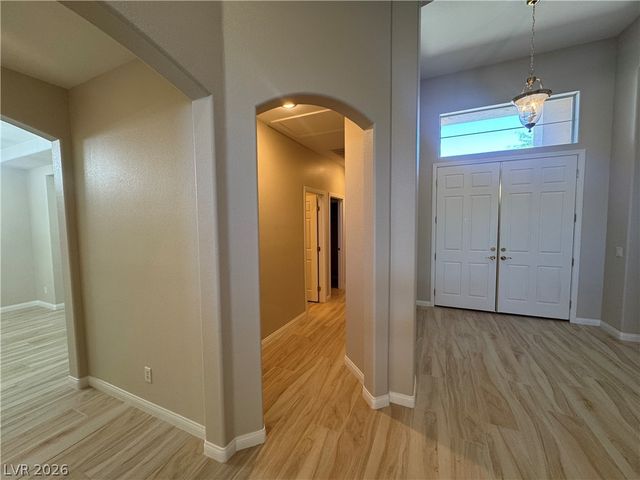 712 Pinnacle Heights Lane, Las Vegas, NV 89144