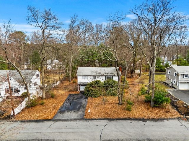 11 Caroline St, Burlington, MA 01803