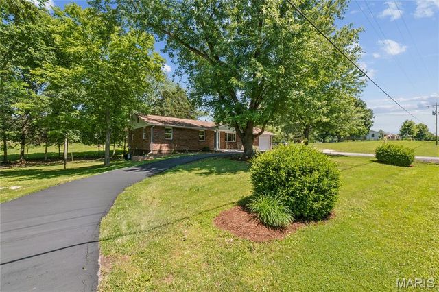 1740 Parr Road, Wentzville, MO 63385