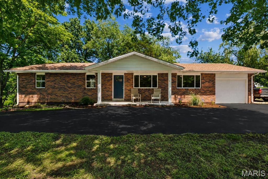 1740 Parr Road, Wentzville, MO 63385