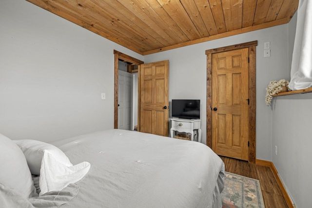 2704 Heritage Dr, Minot, ND 58703