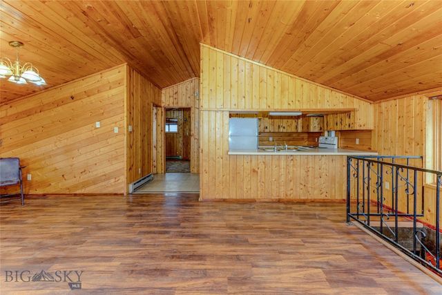 114 Ordway S, Wilsall, MT 59086