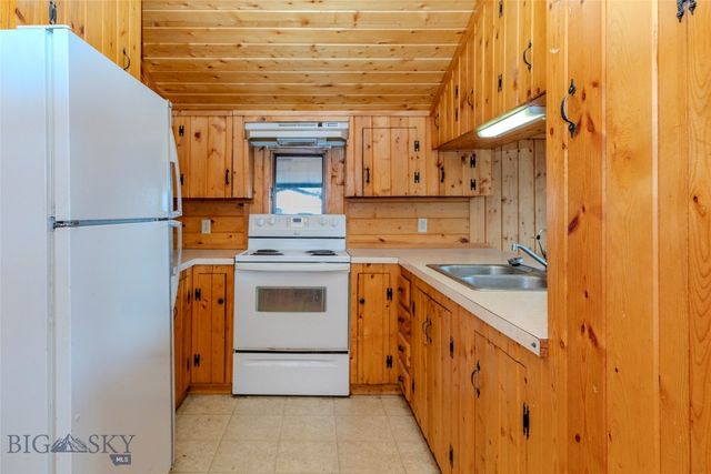 114 Ordway S, Wilsall, MT 59086