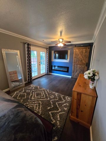 1070 Dara Court, Redding, CA 96003