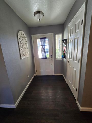 1070 Dara Court, Redding, CA 96003