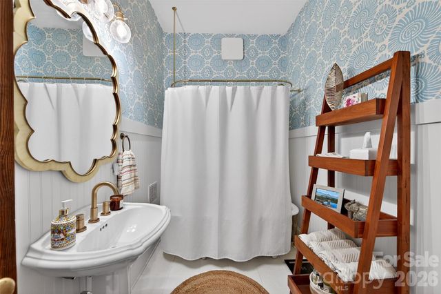 828 E Worthington Avenue, Charlotte, NC 28203