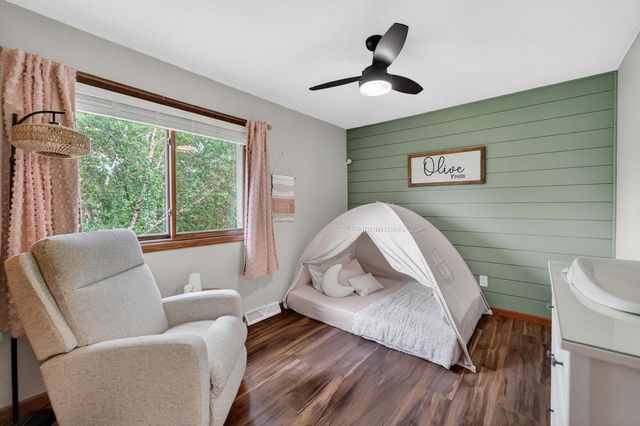 237 W Parkview Street, Cottage Grove, WI 53527