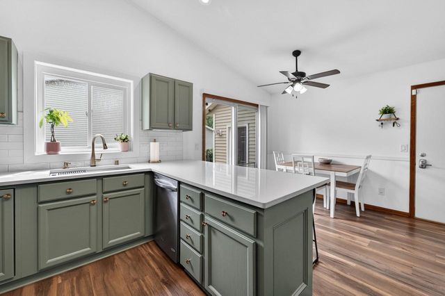 237 W Parkview Street, Cottage Grove, WI 53527