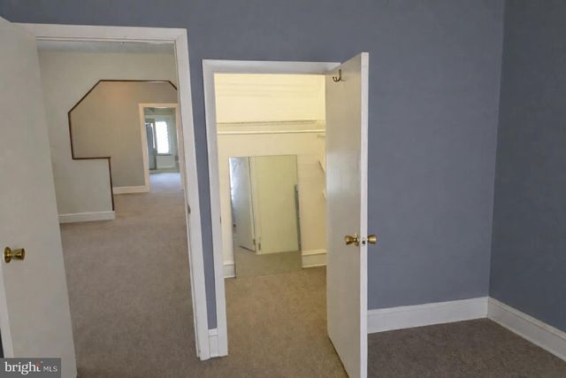 932 TOWNSHIP LINE RD, Elkins Park, PA 19027