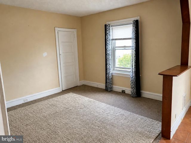 932 TOWNSHIP LINE RD, Elkins Park, PA 19027