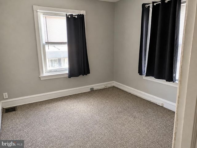 932 TOWNSHIP LINE RD, Elkins Park, PA 19027