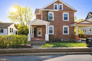932 TOWNSHIP LINE RD, Elkins Park, PA 19027