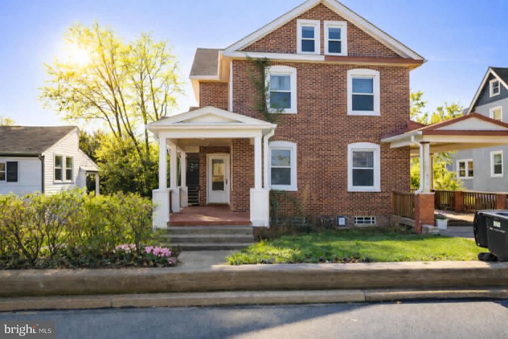 932 TOWNSHIP LINE RD, Elkins Park, PA 19027