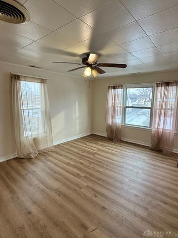 1866 Maiden Lane, Springfield, OH 45504