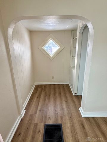 1866 Maiden Lane, Springfield, OH 45504