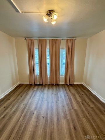 1866 Maiden Lane, Springfield, OH 45504