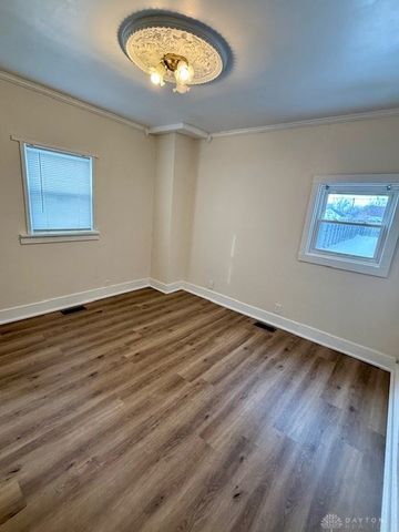 1866 Maiden Lane, Springfield, OH 45504