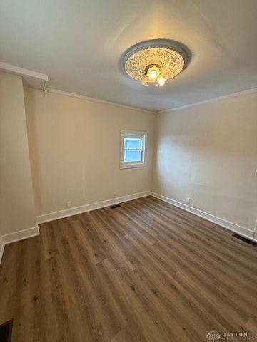 1866 Maiden Lane, Springfield, OH 45504