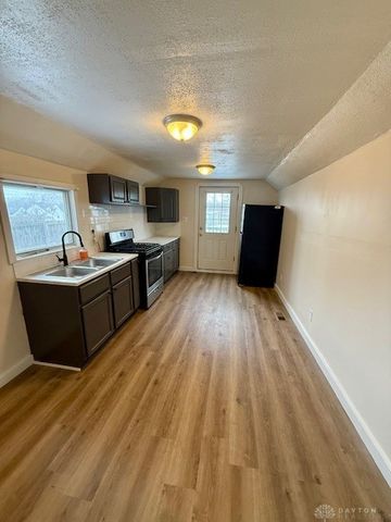 1866 Maiden Lane, Springfield, OH 45504