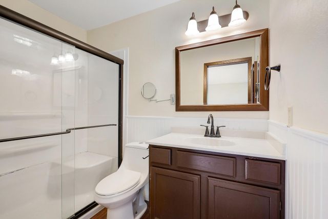4 Pine Tree Drive 320, Arden Hills, MN 55112