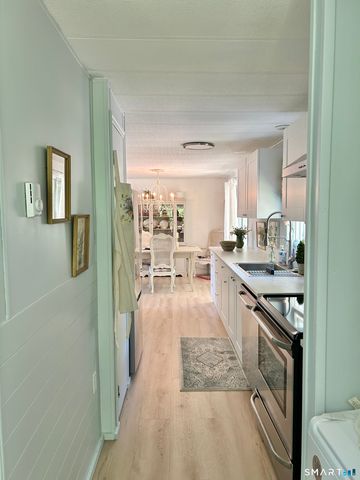 5 Stonewall Drive 5, Killingworth, CT 06419
