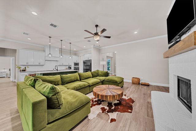 250 Red Top Road, Poolville, TX 76487