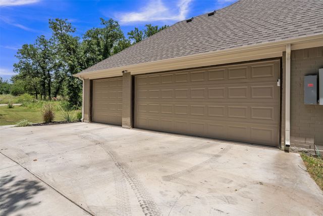 250 Red Top Road, Poolville, TX 76487