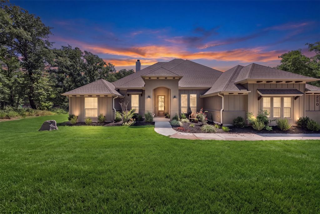 250 Red Top Road, Poolville, TX 76487